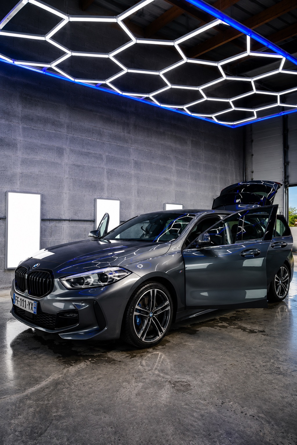 BMW Série 1 dans l'atelier de detailing Pure Détail à Froidfond
